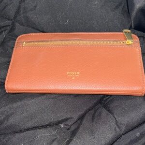 Fossil 🆕 Preston clutch wallet Brown